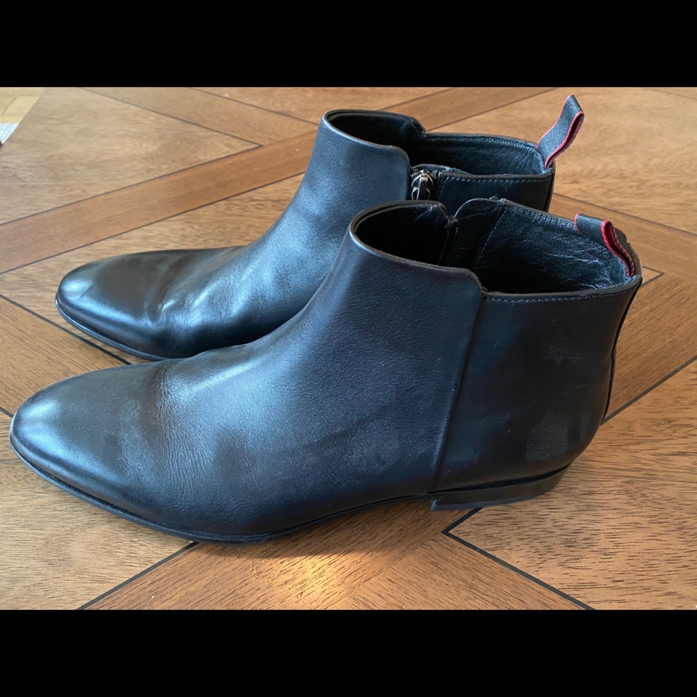 HUGO Chelsea Boots
